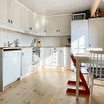 4 Bedroom Cozy In Reinli