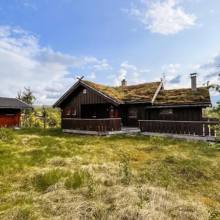 4 Bedroom Cozy In Reinli