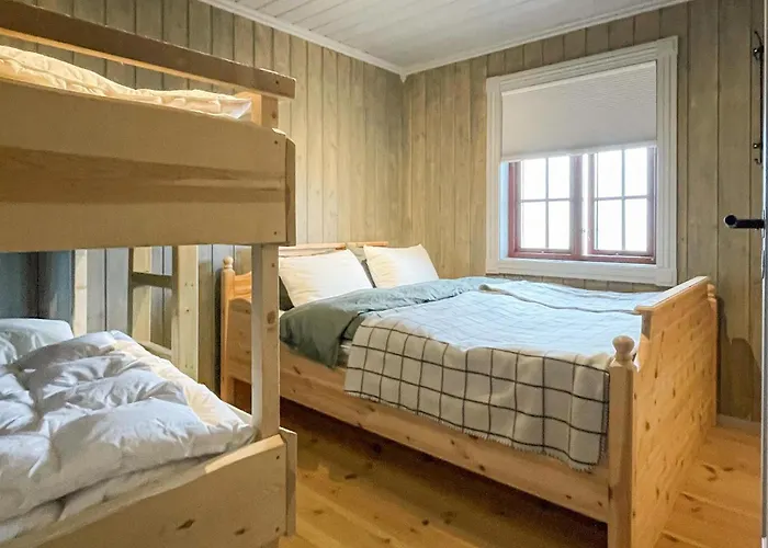 4 Bedroom Cozy In