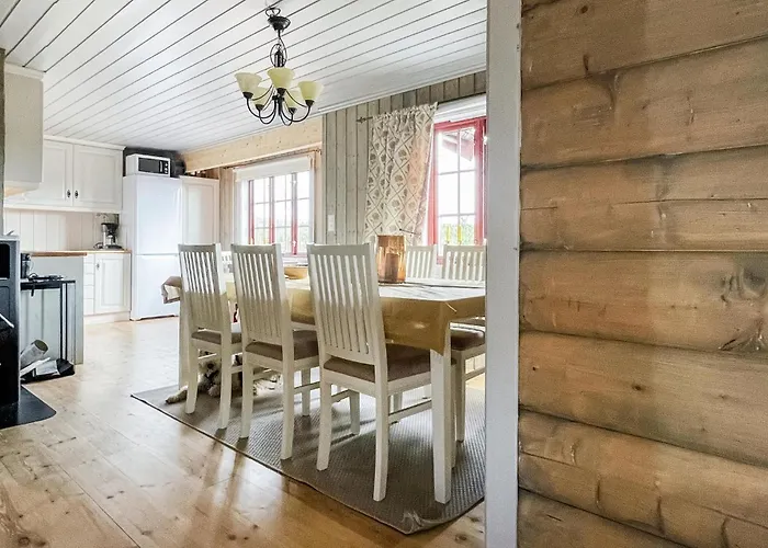 Ferienhaus 4 Bedroom Cozy In